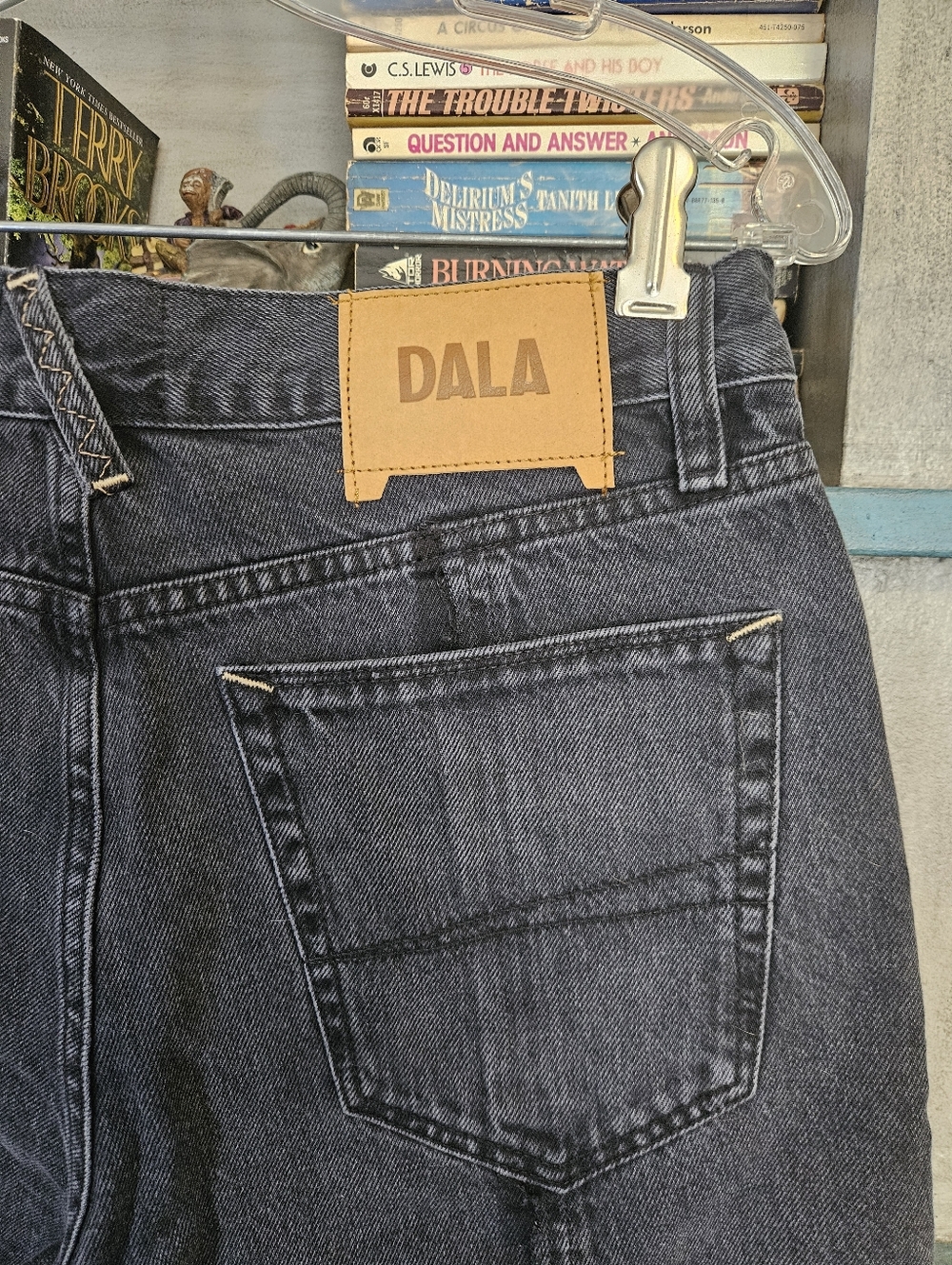 NWT Dala Partner Shorts Evening Black Size 27 Small - Picture 5 of 7